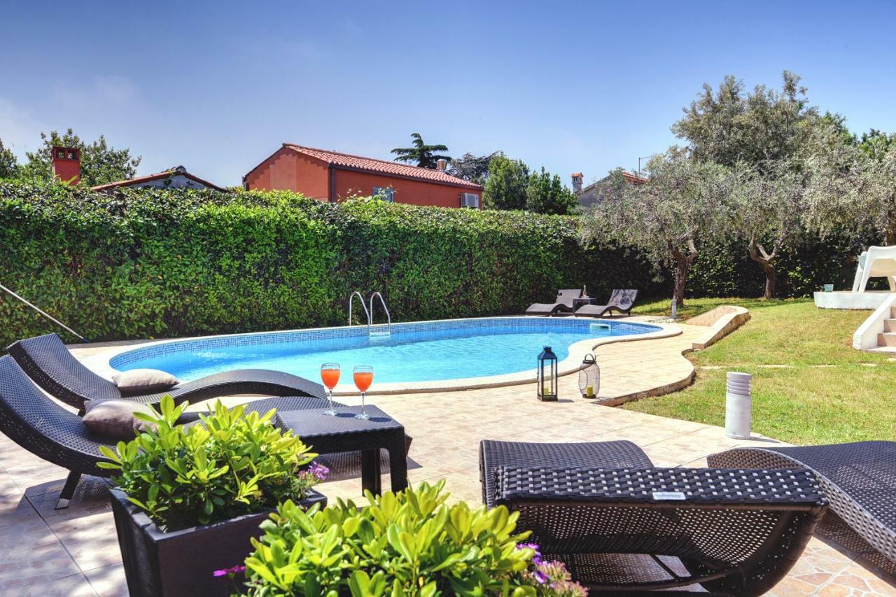 Villa Mutila Medulin Bagian luar foto