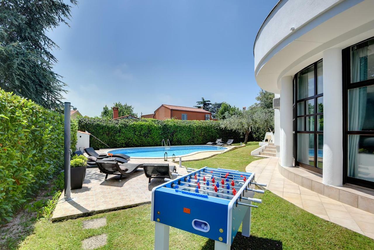Villa Mutila Medulin Bagian luar foto