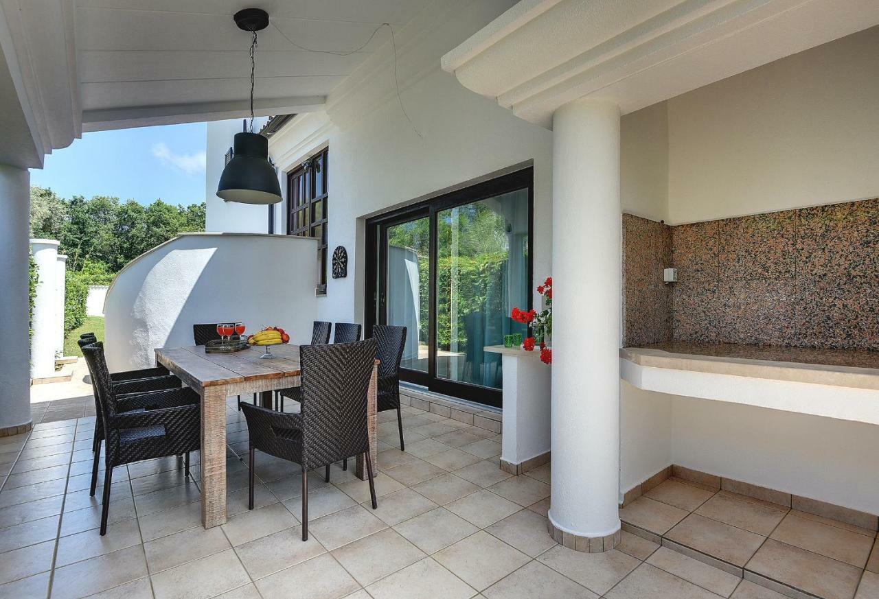 Villa Mutila Medulin Bagian luar foto